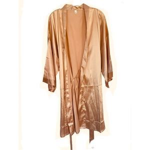 Pink Satin Rob Sz Xl.  NWOT